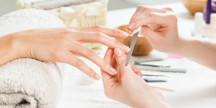 Nagelpflege Maniküre Pediküre